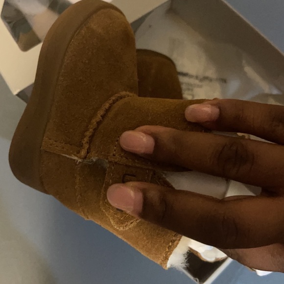 Ugg Infant Boot - Picture 6 of 7